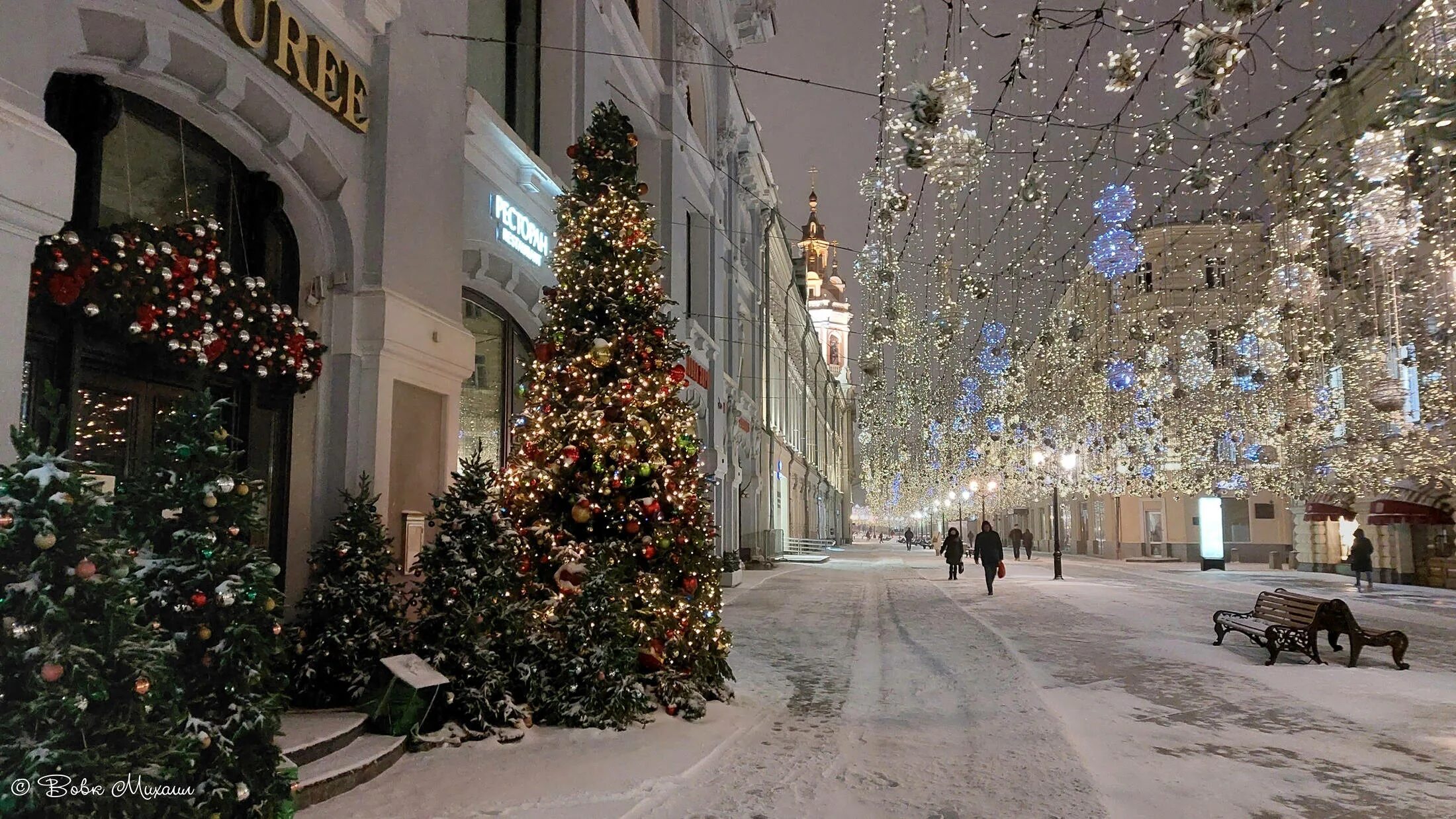 Новый мир февраль 2024. Новогодняя Москва. Новогоднее украшение города. Новогодние украшения для улицы. Новогодняя Москва 2022.