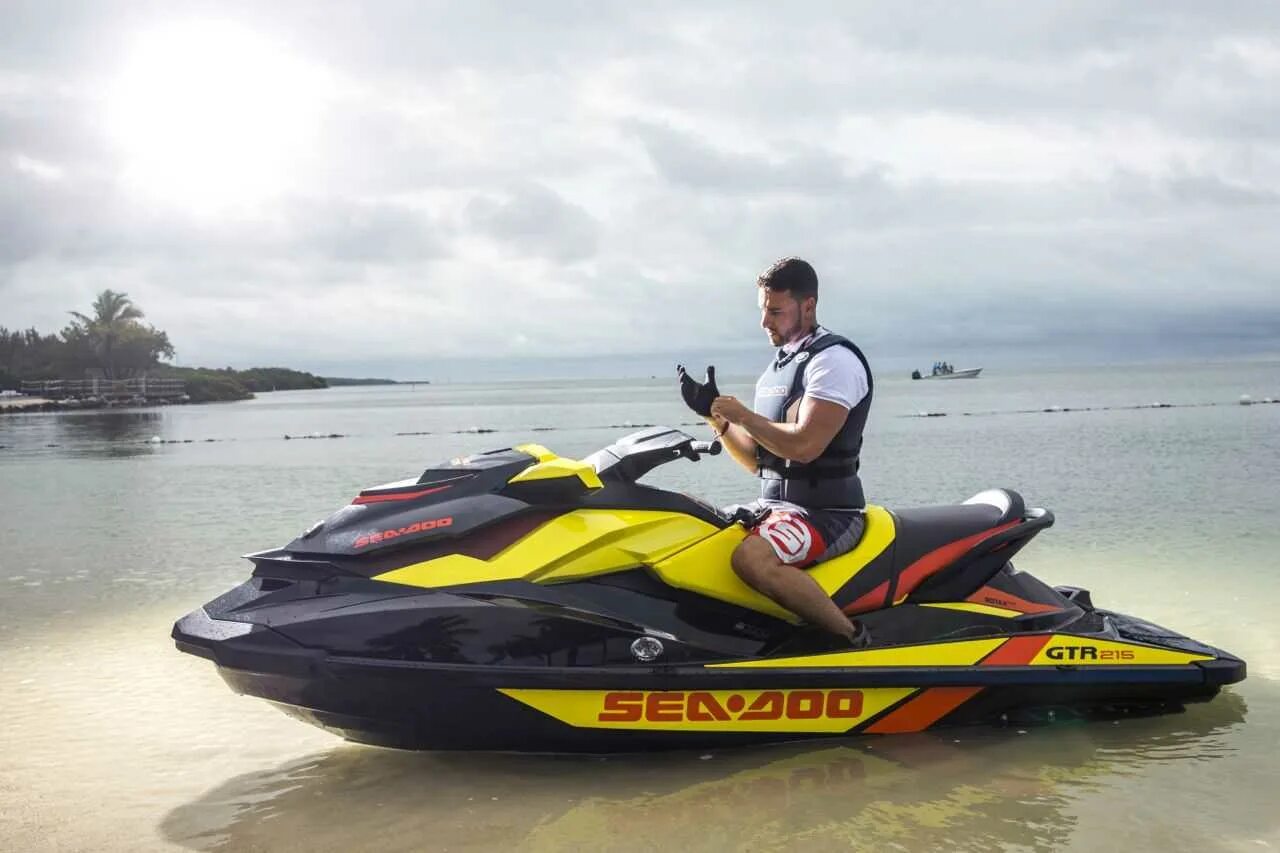 Sea Doo GTR 215. BRP Sea-Doo GTR. BRP Sea-Doo GTR STD 215. Водный скутер Sea Doo GTI 4 Tec. Водяной скутер