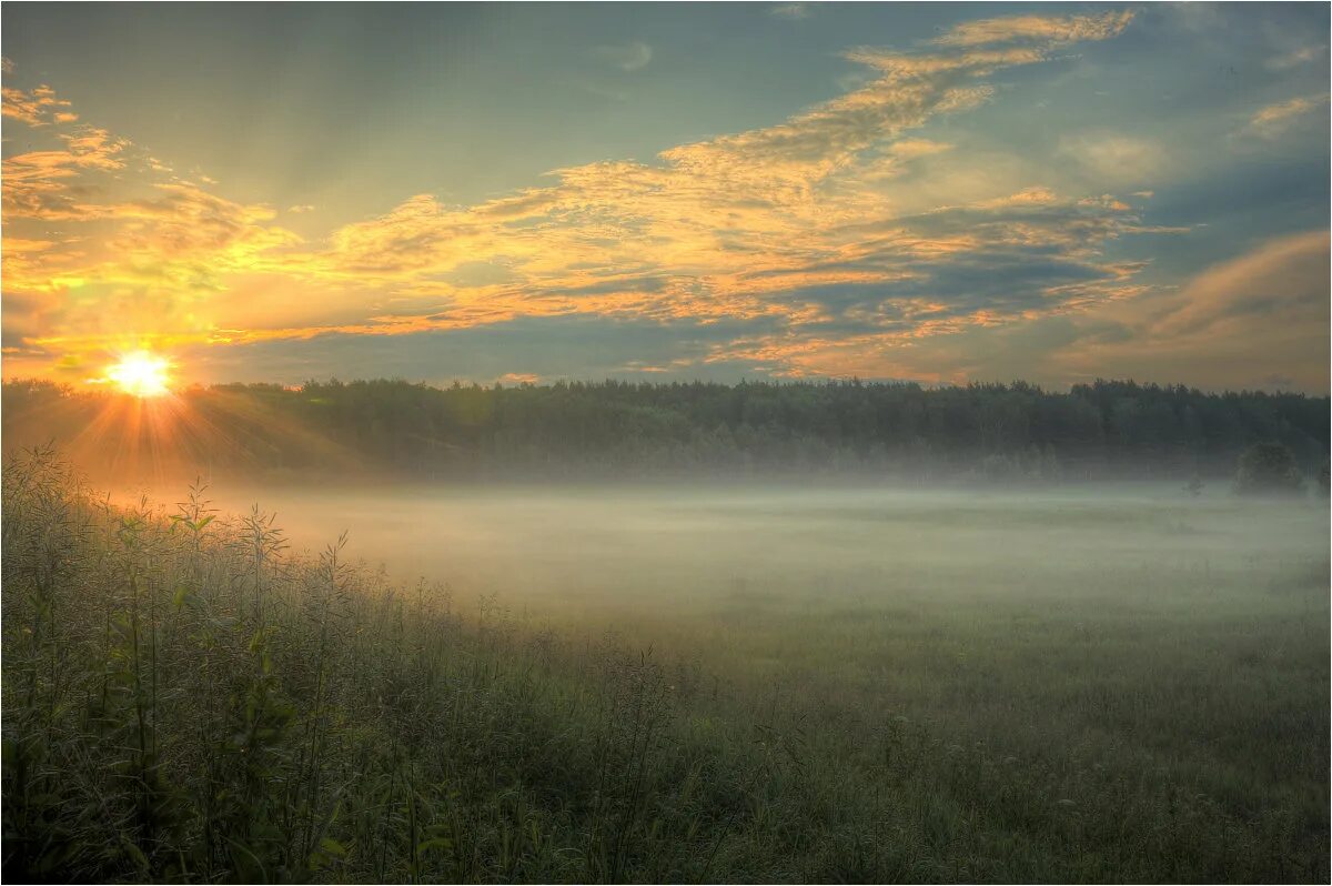 утренний рассвет. рассвет летом. красивый закат. рассвет солнца. счастье природа рассвет.