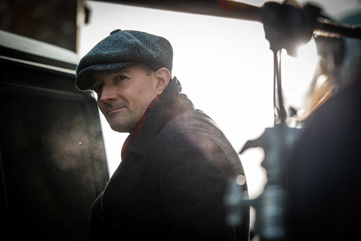 Егор бероев в детстве. Шагая по москве с егором бероевым. Ковбои егор бероев сериал. Егор бероев в кепке. Егор бероев в молодости.