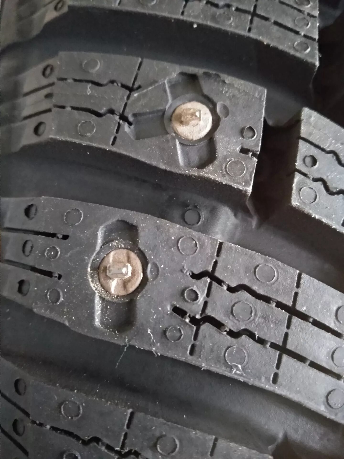 Continental contisportcontact 3. 275/50 r21 continental шипы. Continental icecontact 3 ta. Continental ice contact 3. Continental icecontact 3.