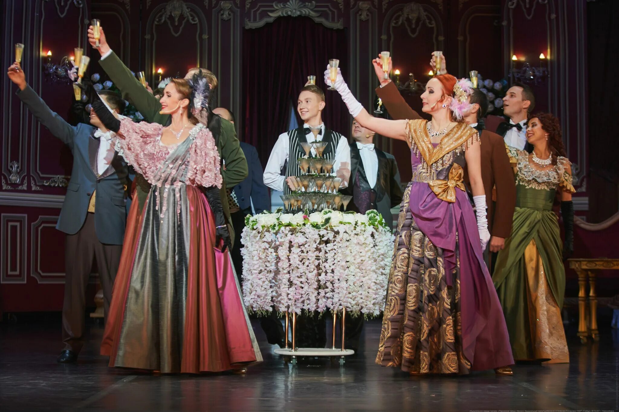 Парижские тайны мюзикл чита. Парижские тайны мюзикл нижний новгород. Парижские тайны мюзикл кемерово. Парижские тайны мюзикл кемерово. Музыкальный театр концерт.