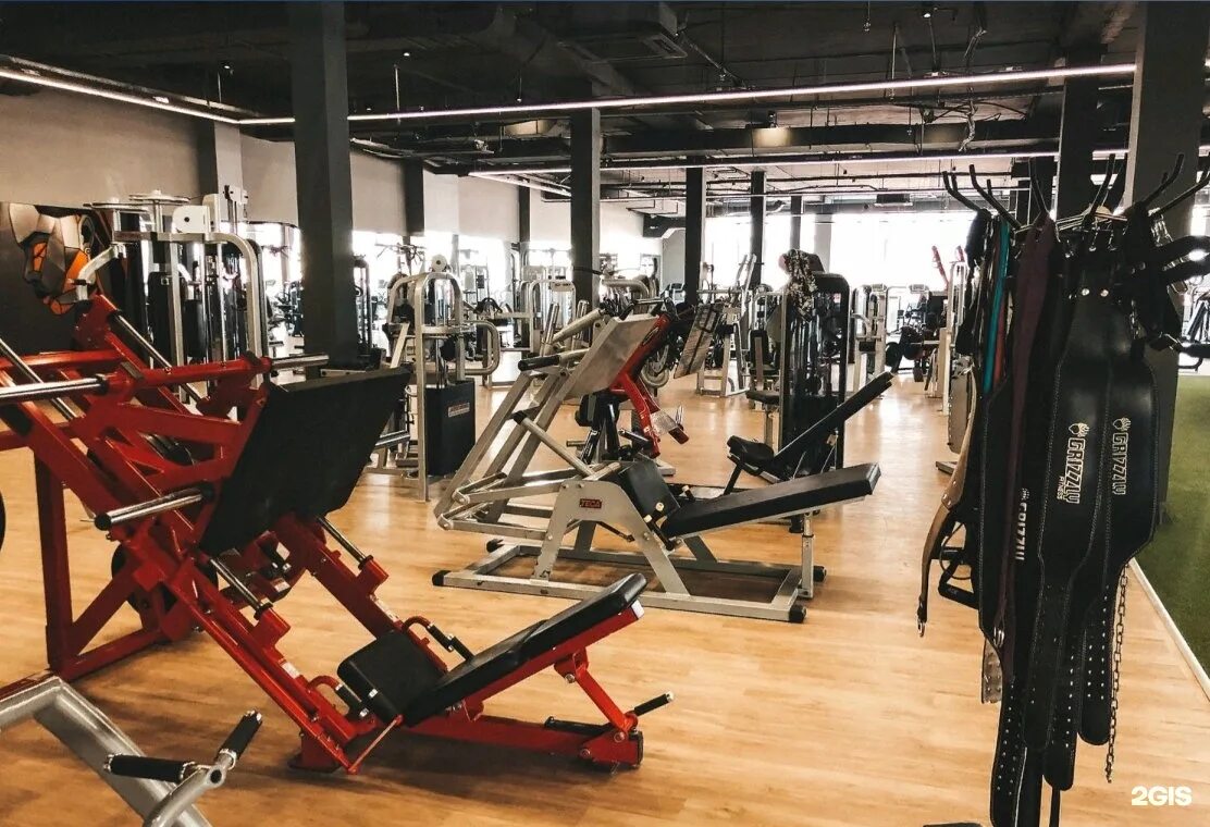 Фитнес клуб зарядка. Зарядка Румянцево фитнес. Киевское шоссе, 22-й километр, 4с2кг. Спортзал Румянцево. Фитнес Румянцево Тверь.