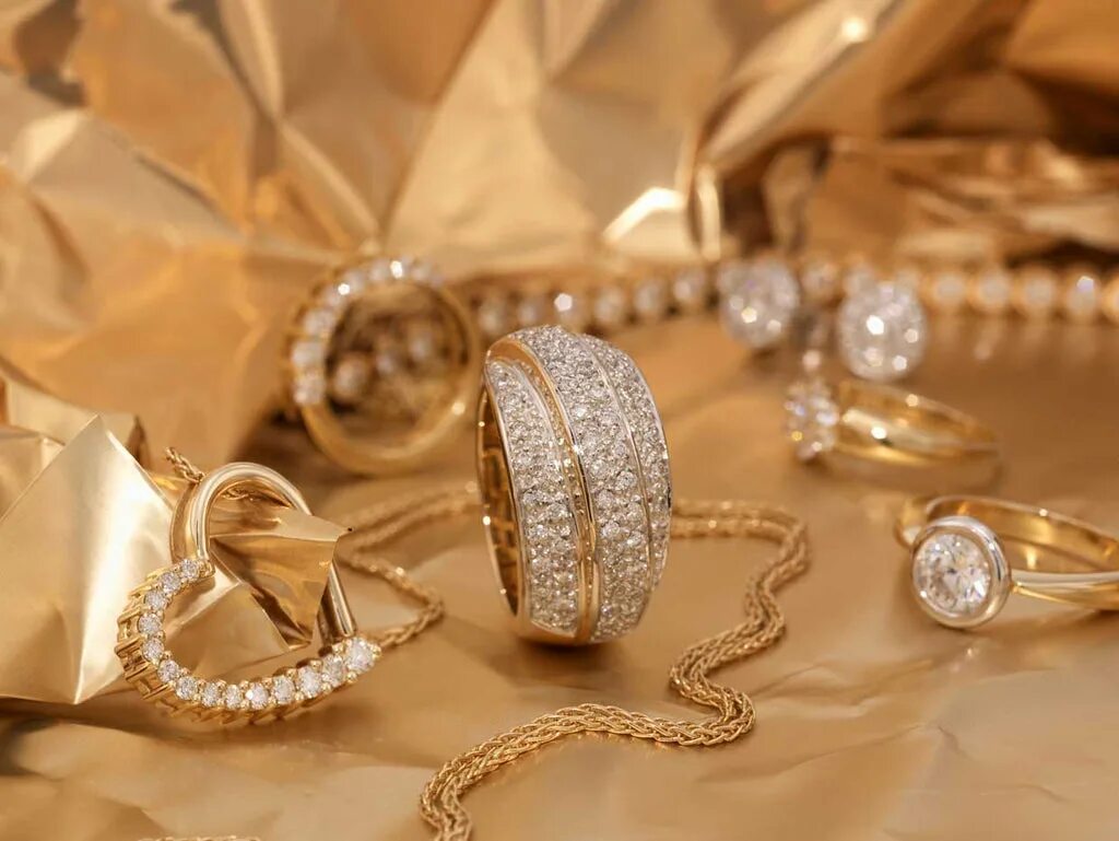 Ювелирные украшения. Золотые украшения. Красивые золотые украшения. Шикарные украшения из золота.