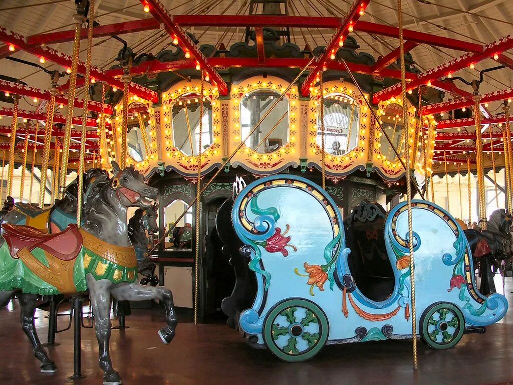 Santa Monica Карусель. Merry go Round Карусель. Карусель с лошадками. Карусель самолет лошадка машина.