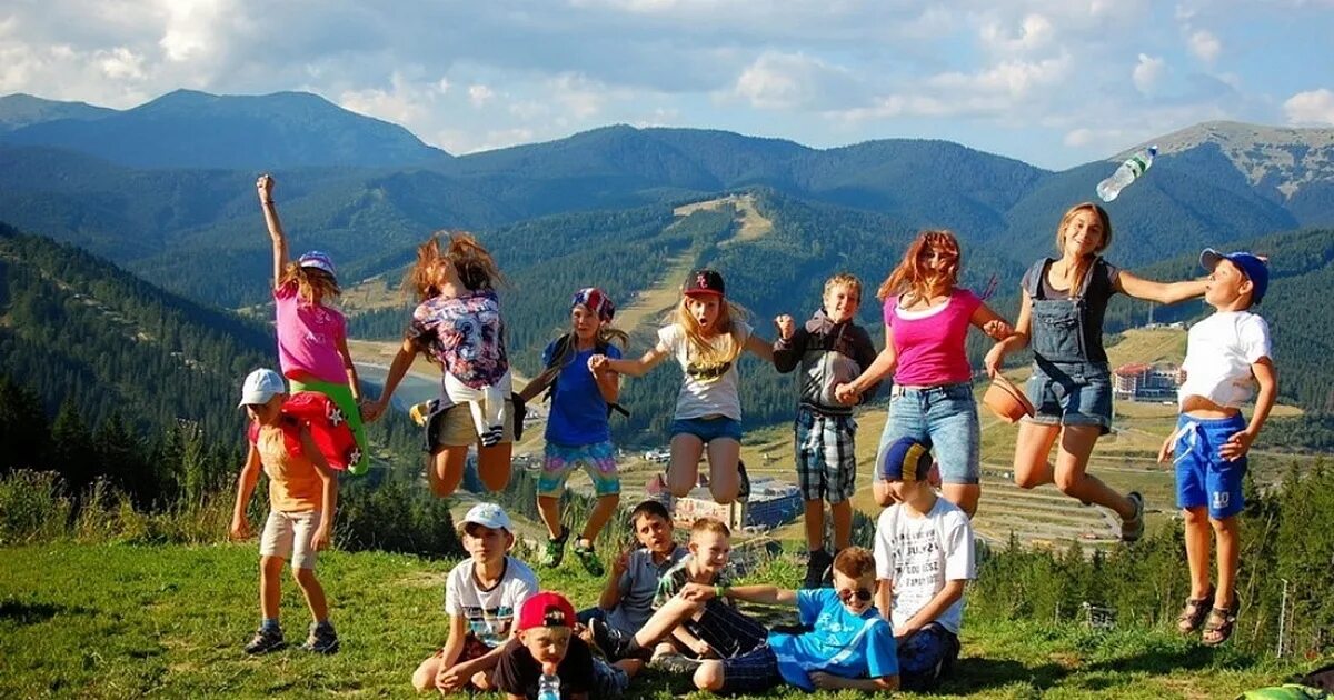 Вакансии в дол. Экскурсионный лагерь. Лагерь в Сочи природа. Лагерь на красной Поляне. Детские оздоровительный лагерь Сочи.