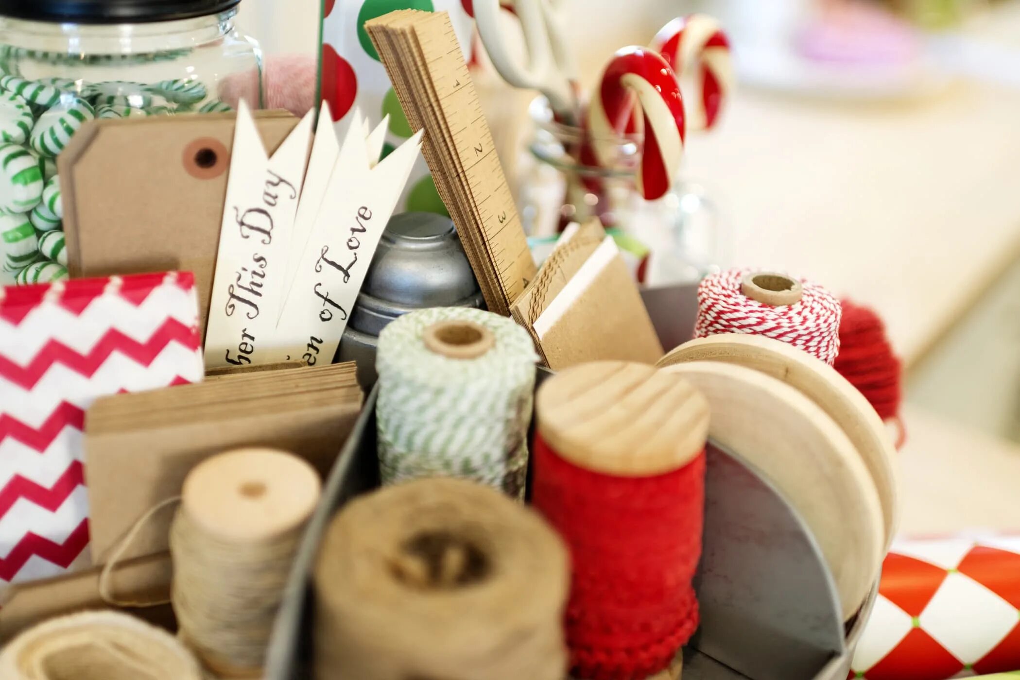 Handmade надпись. наклейка handmade. стикеры хенд мейд. надписи для хендмейда. Hand made на русском.