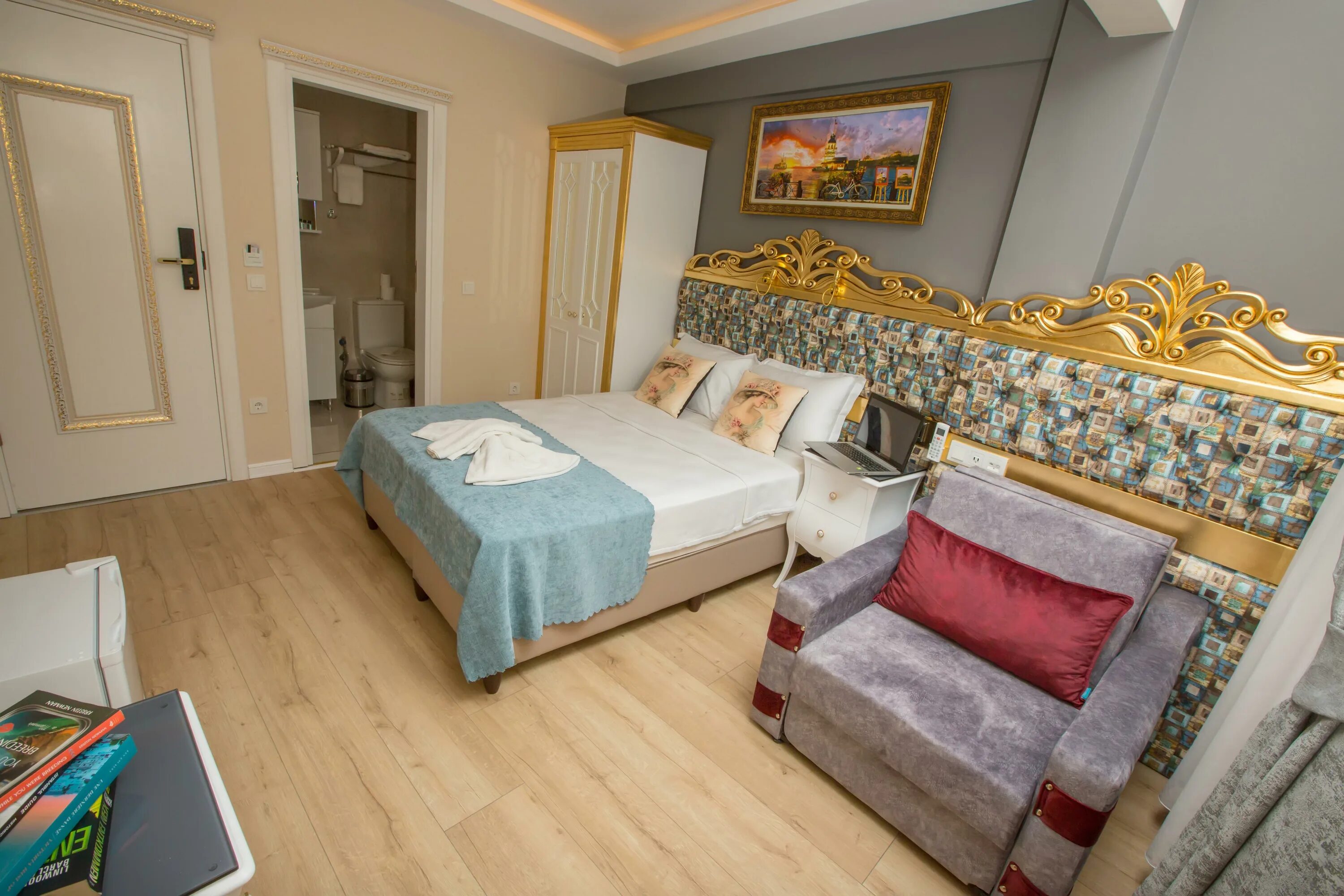 Atlantis hotel sultanahmet 3. Atlantis royal hotel стамбул. atlantis royal hotel 3*. atlantis royal hotel s class  3*. atlantis the royal номера.