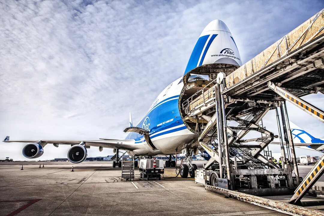 Airbridgecargo. Боинг 747 AIRBRIDGECARGO. Боинг 747 Freighter. Боинг 747 Волга Днепр. Boeing 747 грузовой.