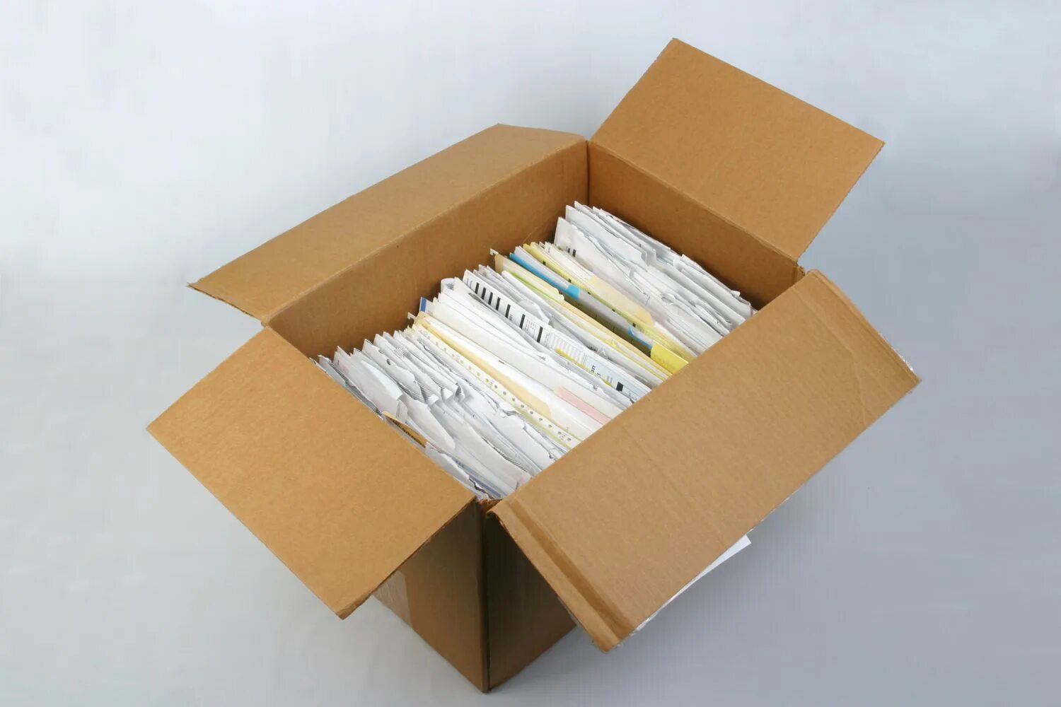 Упаковка для документов. Коробки для документов. Ящик для документации. Коробка фолдер для архива.
