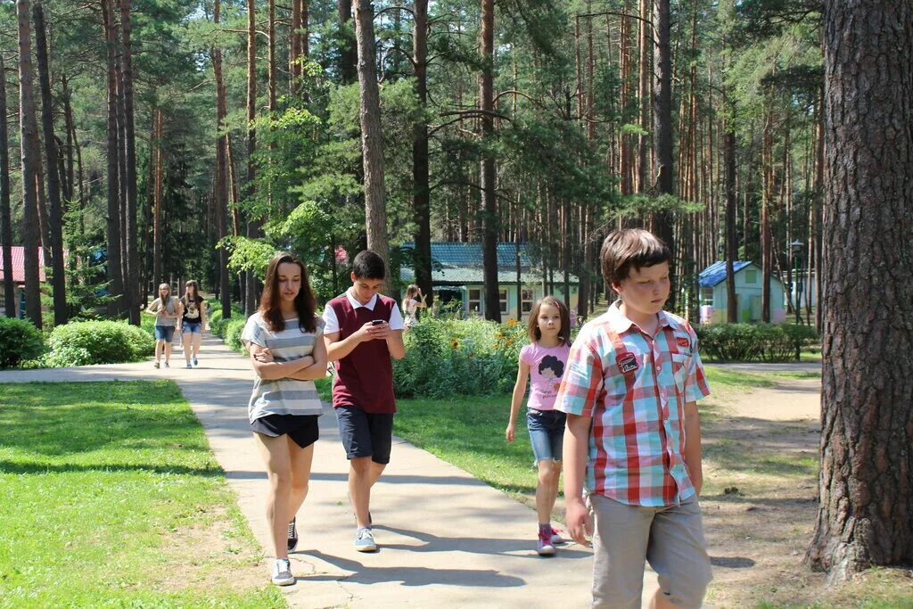 лагерь в белоруссии. заброшенный детский лагерь. детские лагеря минская область. детские лагеря минская область. лагерь в белоруссии зубрёнок официальный сайт.