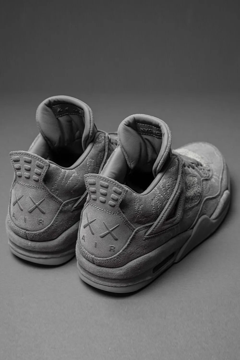 Nike kaws 4. Nike Air Jordan 4 KAWS. Air Jordan 4 Retro KAWS. Nike Air Jordan 4 x KAWS. KAWS X Air Jordan 4.