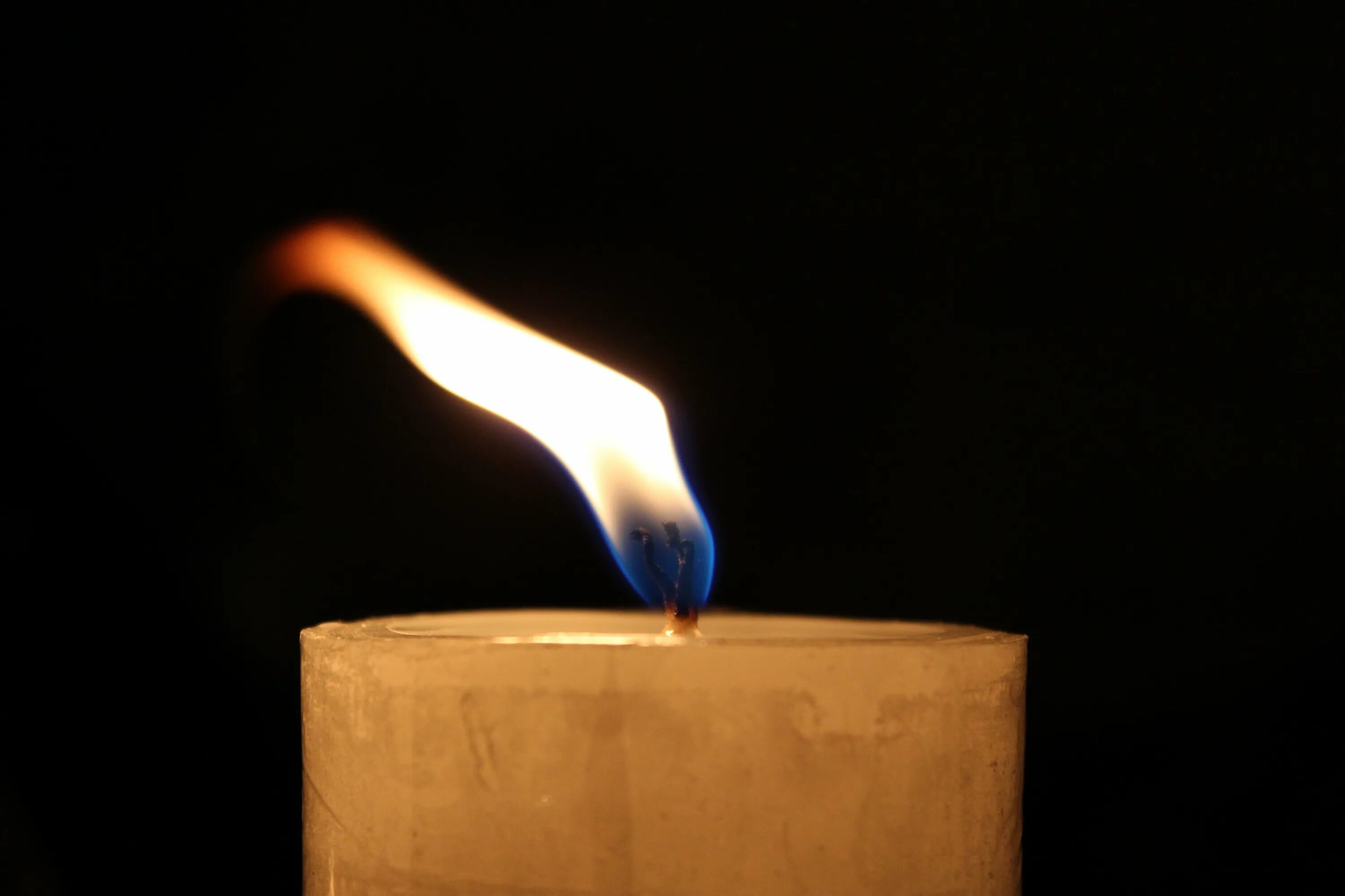 Свеча высокое пламя. В пламени свечи. Свечи "огоньки". Пламя огня свечи. Текстура огня свечи.