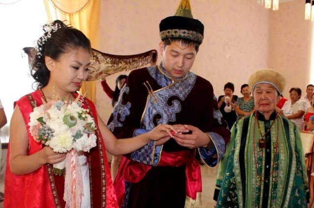 с днем рождения на бурятском языке женщине. с днем рождения на бурятском языке. с днем рождения на бурятском. поздравления с днём рождения на бурятском языке. поздравление на бурятском языке.