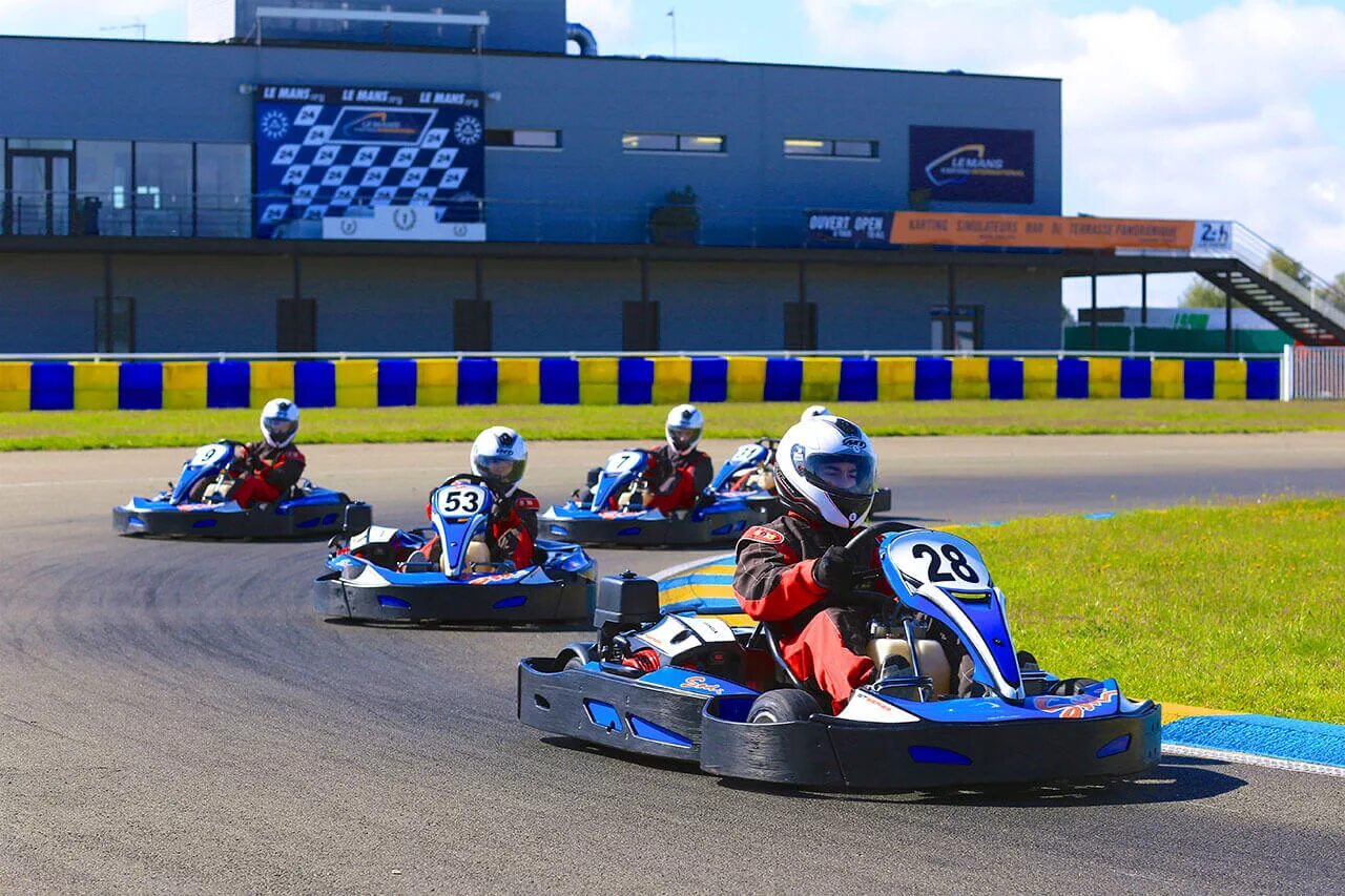 картинг самара парк гагарина. картинг развлечения. картинг развлечения. картинг в парке горького. парк гагарина картодром.