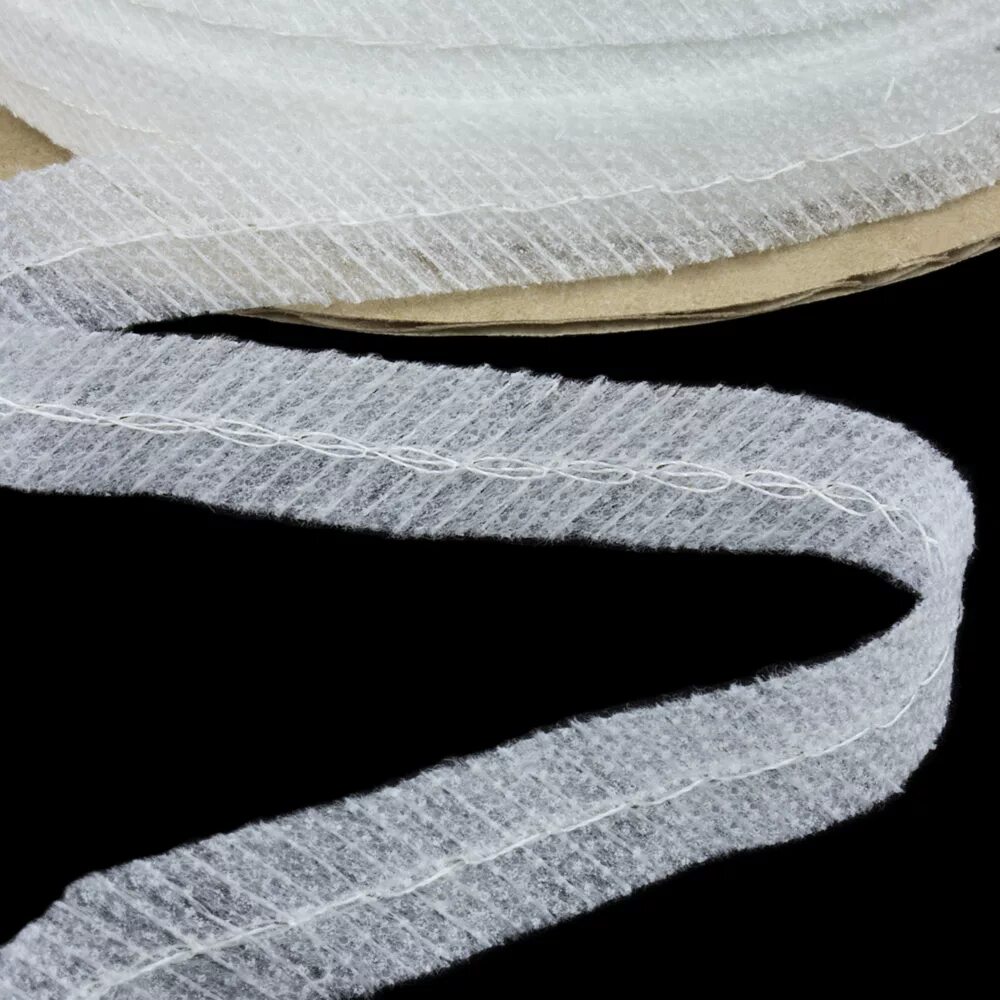 Лента клеевая нитепрошивная. Долевая нитепрошивная клеевая кромка. Нитепрошивная клеевая кромка. Лента нитепрошивная двойная. Hemline лента эластичная (621.