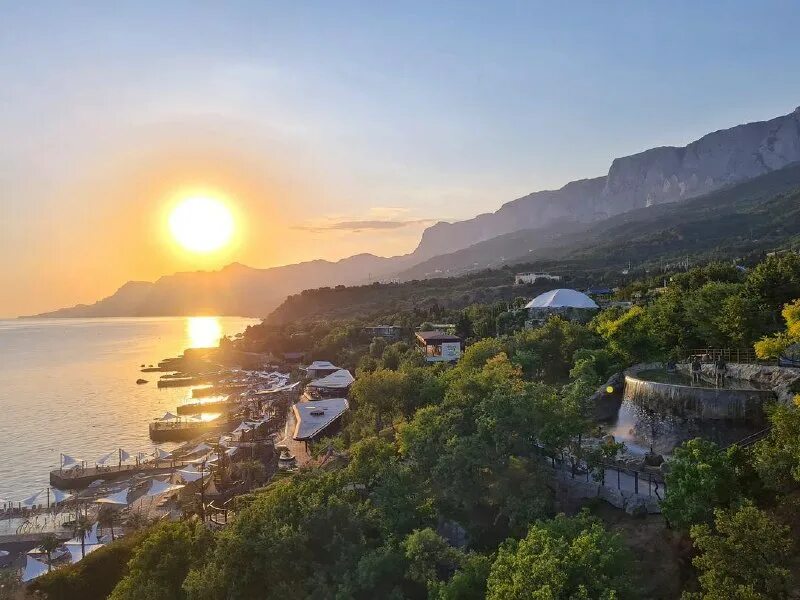 Чудо в крыму 2015. Чудо в крыму 2015. Чудо в крыму смотреть онлайн бесплатно. Чудо в крыму фильм 2015. Хф чудо в крыму актеры.