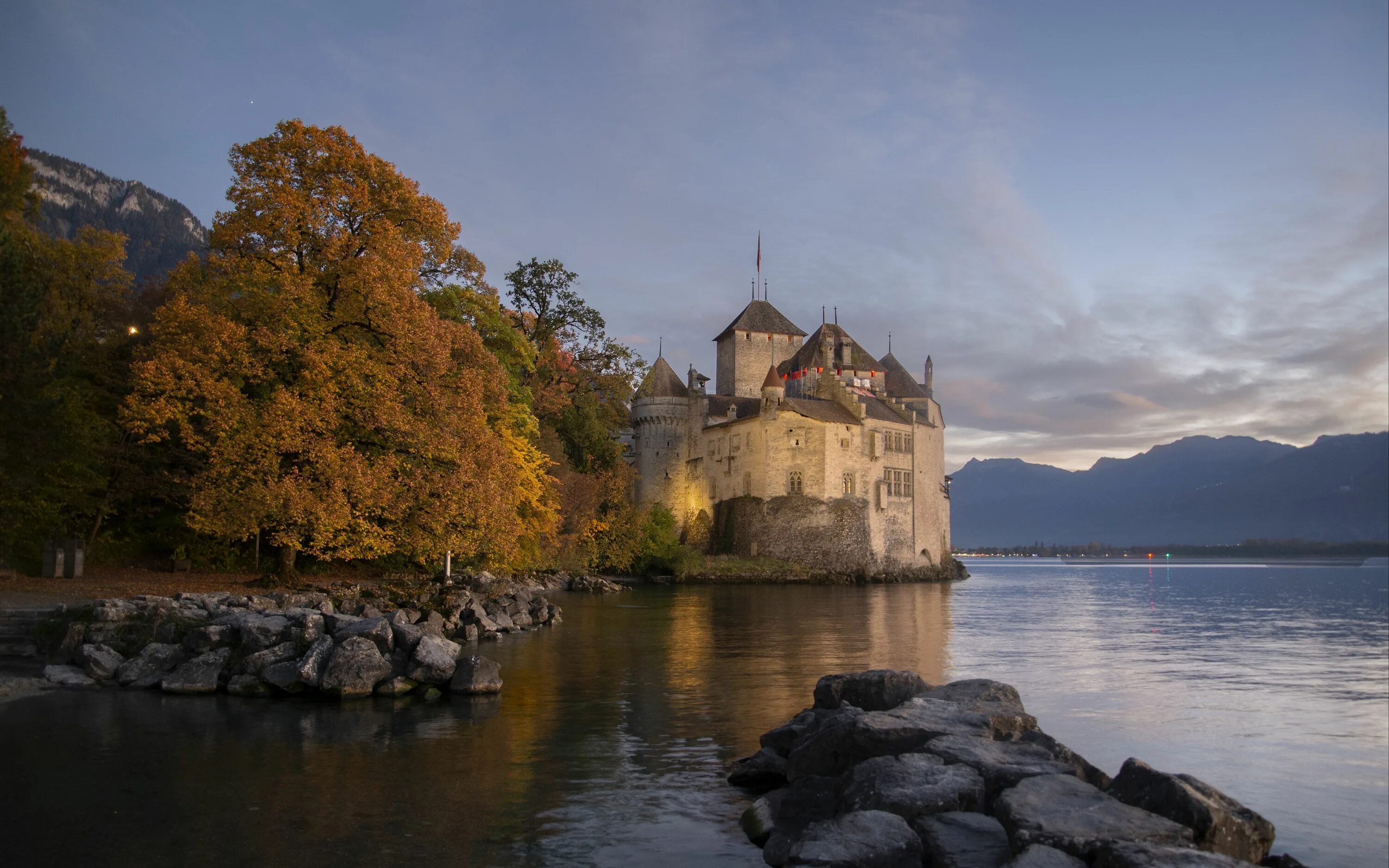 Castle lake