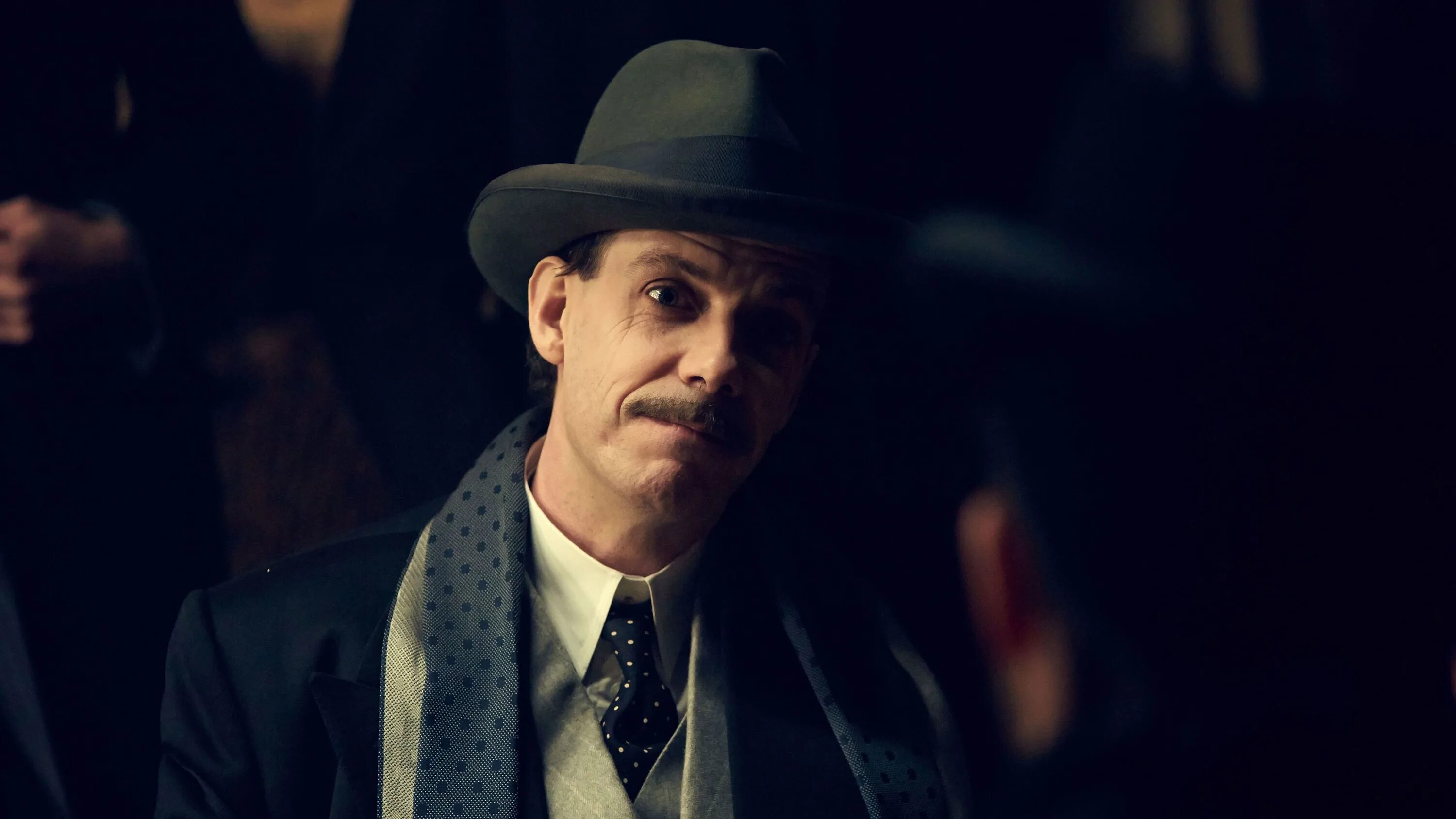 Cillian murphy peaky blinders. Peaky blinders финн коул. Пол андерсон острые козырьки. Острые козырьки томми шелби. Киллиан мерфи томми шелби.