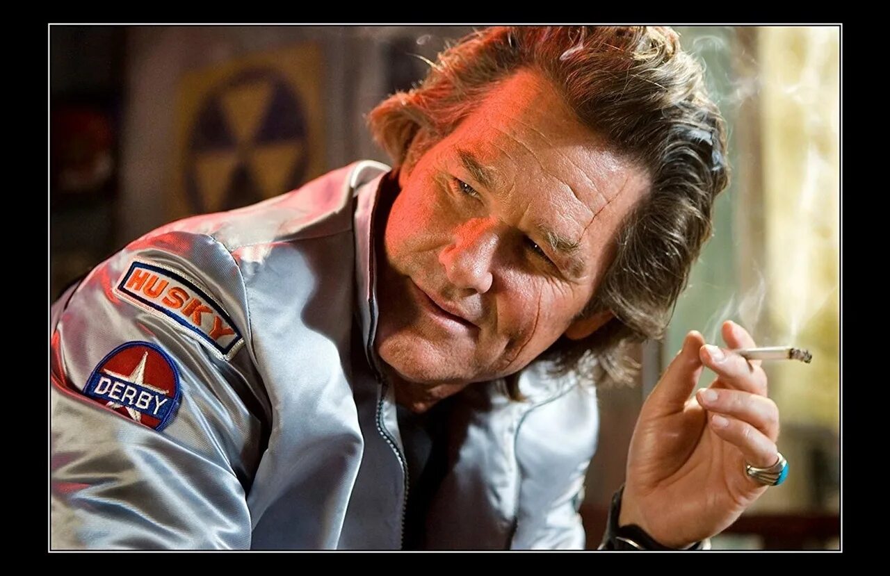 Каскадер майки. Курт рассел каскадер майк. Death proof курт рассел. Каскадер майки. Каскадер майк тарантино.