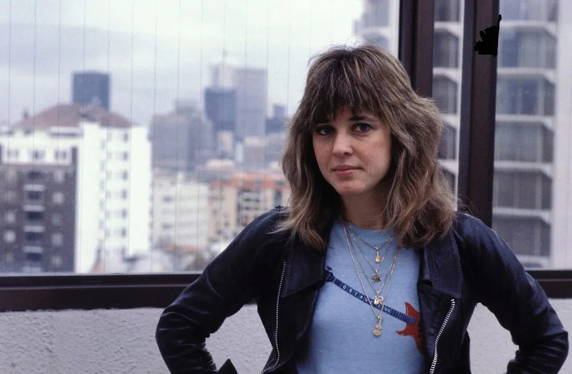 Yigit suzi. Сьюзи кватро. Певица Suzi quatro. Сьюзи кватро в молодости. Suzi quatro Сьюзи кватро.