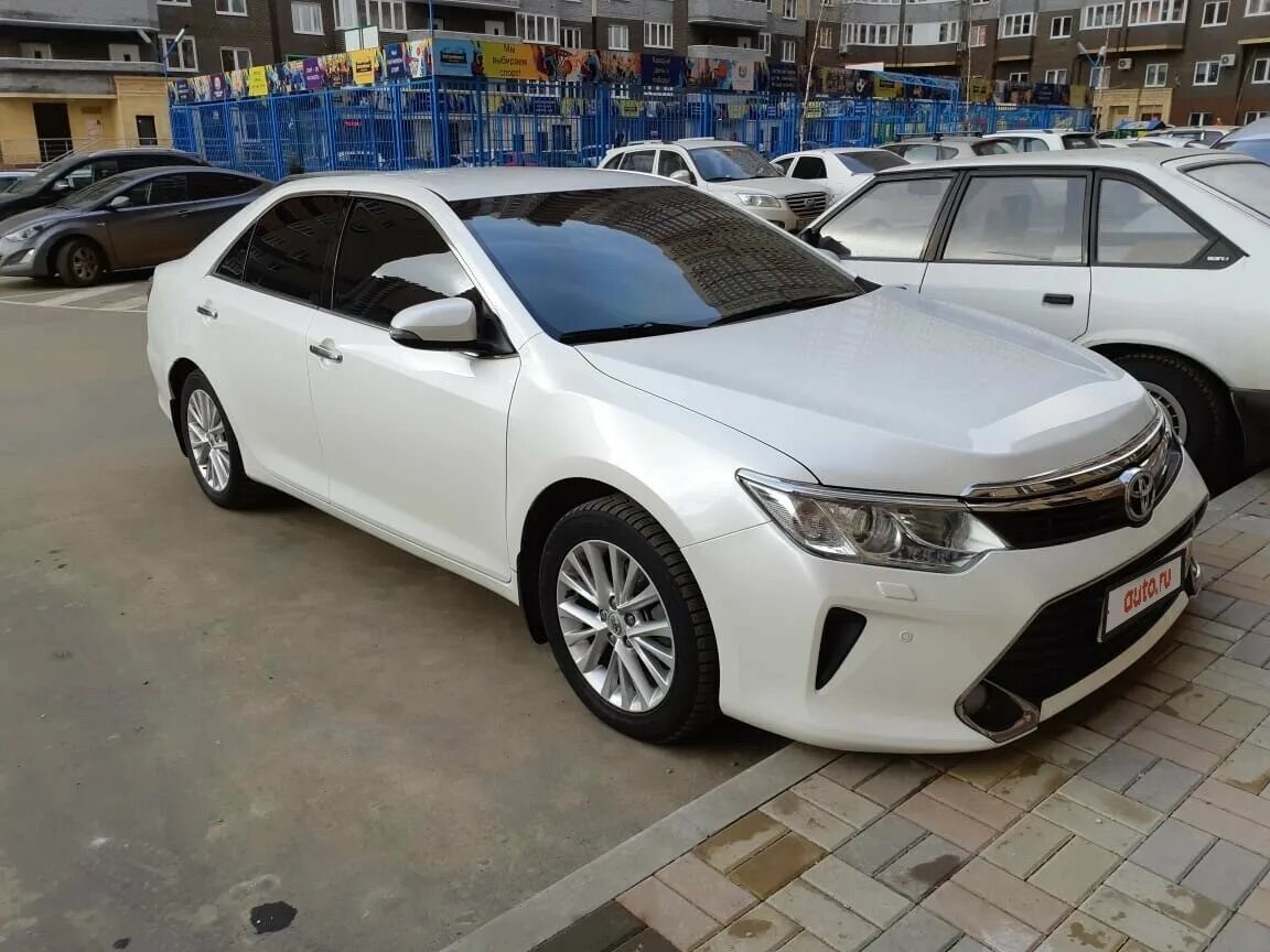 тойота камри 2021 перламутр. тойота камри 70 белый перламутр. Toyota camry v50 белая. Toyota camry 2015 белая. тойота кроун 2013.
