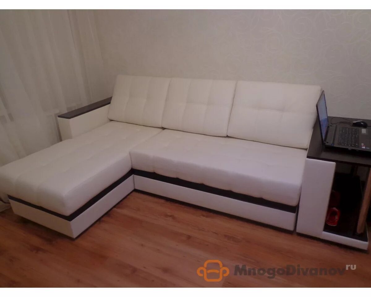 Диван угловой атланта милк. Белый кожаный угловой диван. Диван угловой кожзам белый. Угловой диван валенсия. Диван угловой экокожа.
