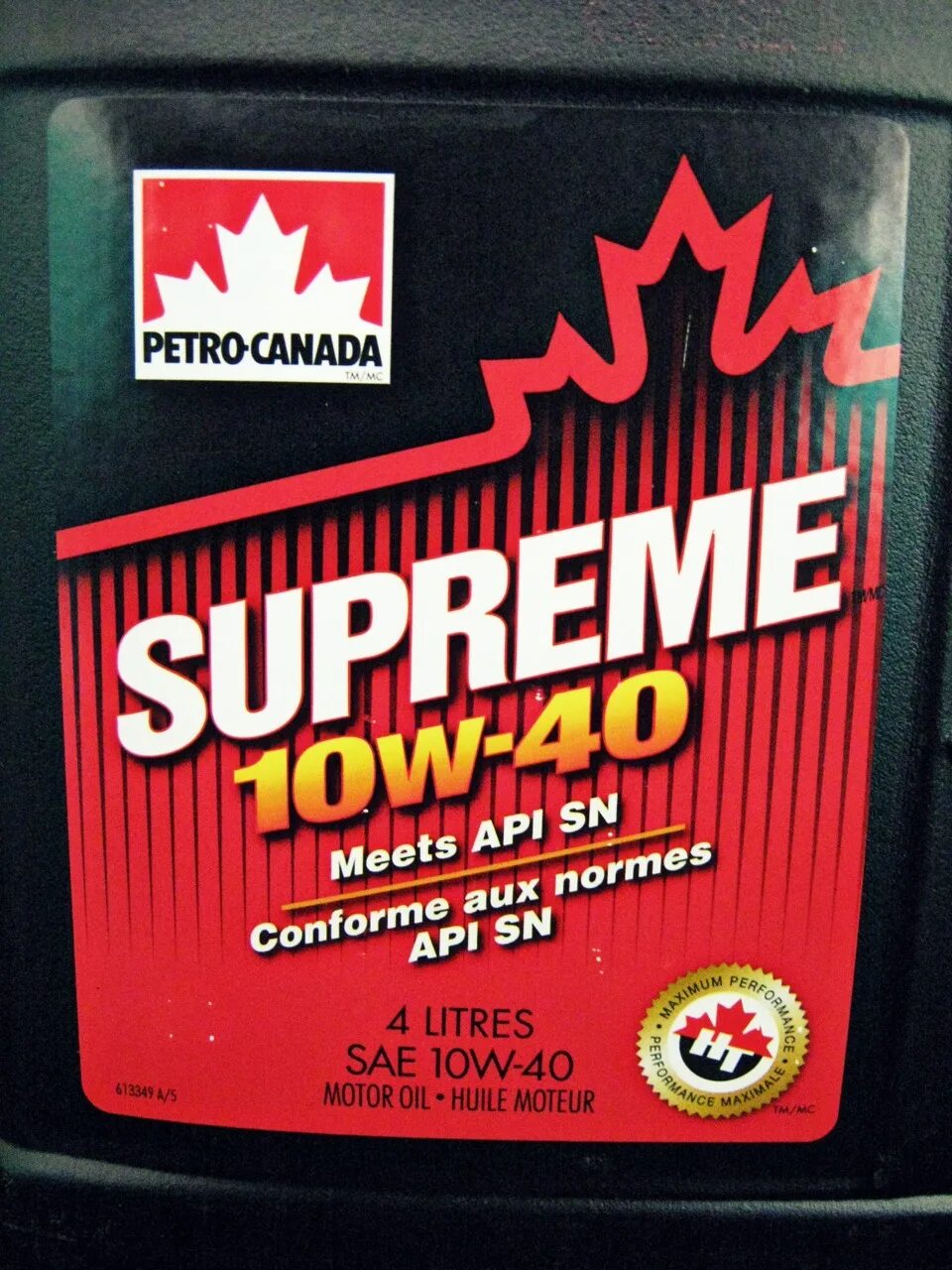 Масло петро канада 5w40. Петро канада 5w40. Масло petro canada 5w30. Масло petro-canada supreme 5w30. Petro-canada 10w-40 полусинтетика.