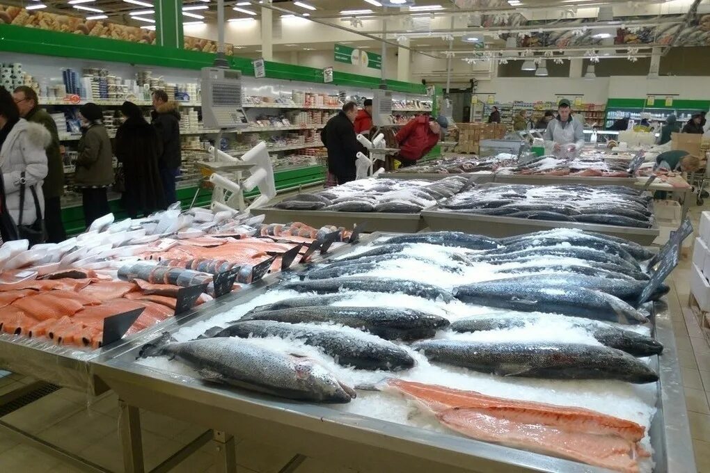 Рыба на прилавке. Рынок рыбной продукции. Поставка рыбы. Рыбные оптовые базы.