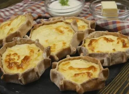 Шаньги из ржаной муки с картошкой