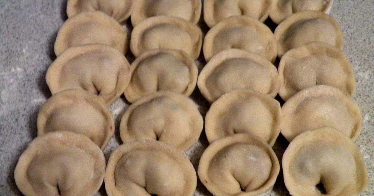 Пельмени полуфабрикаты. Пельмени россыпью. Пельмени это полуфабрикат. Пельмени полуфабрикаты. Полуфабрикаты ручной лепки.