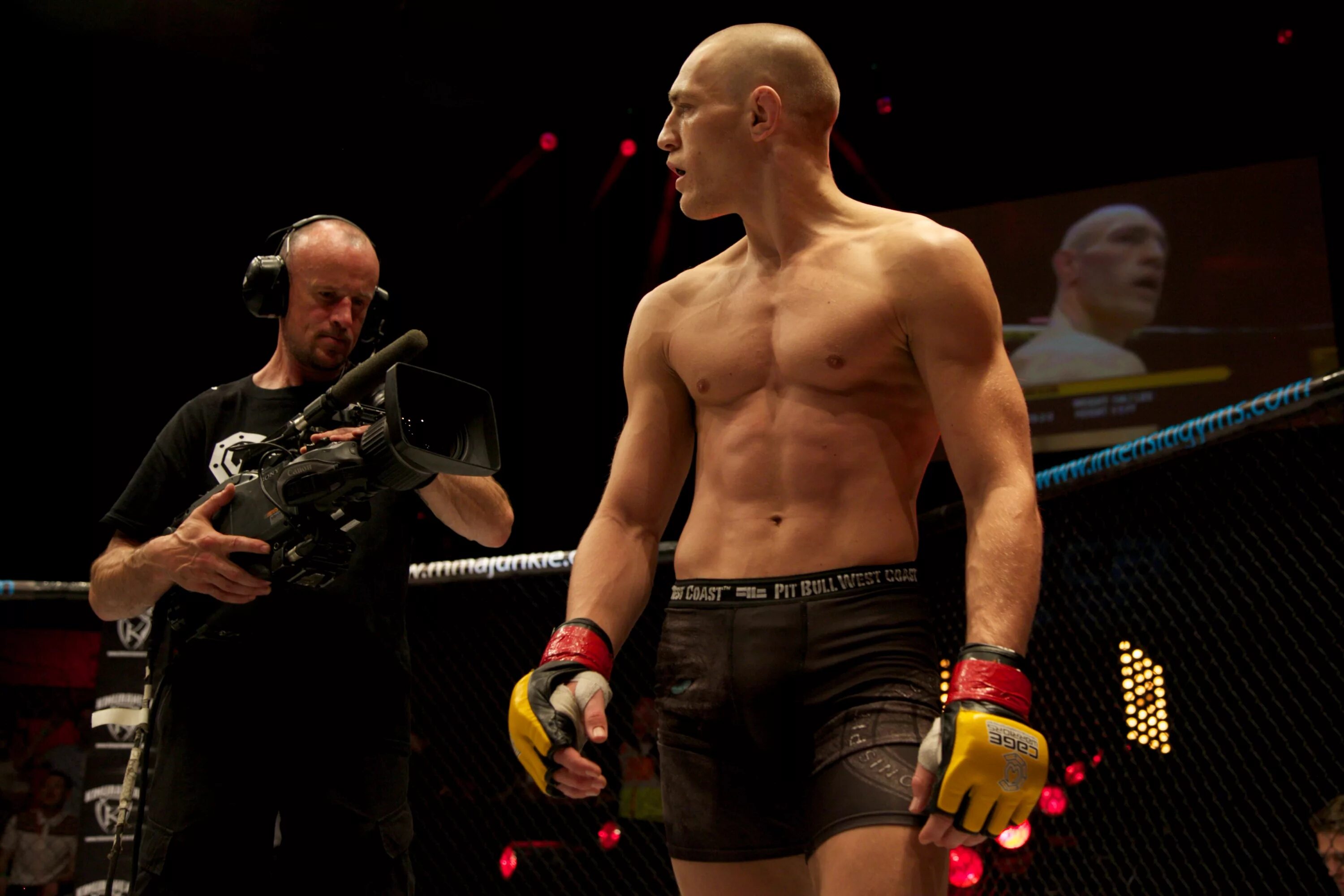 Ufc макгрегор. Макгрегор в молодости. Конор макгрегор 2022. Макгрегор коннор. Конор макгрегор в 2008 году.