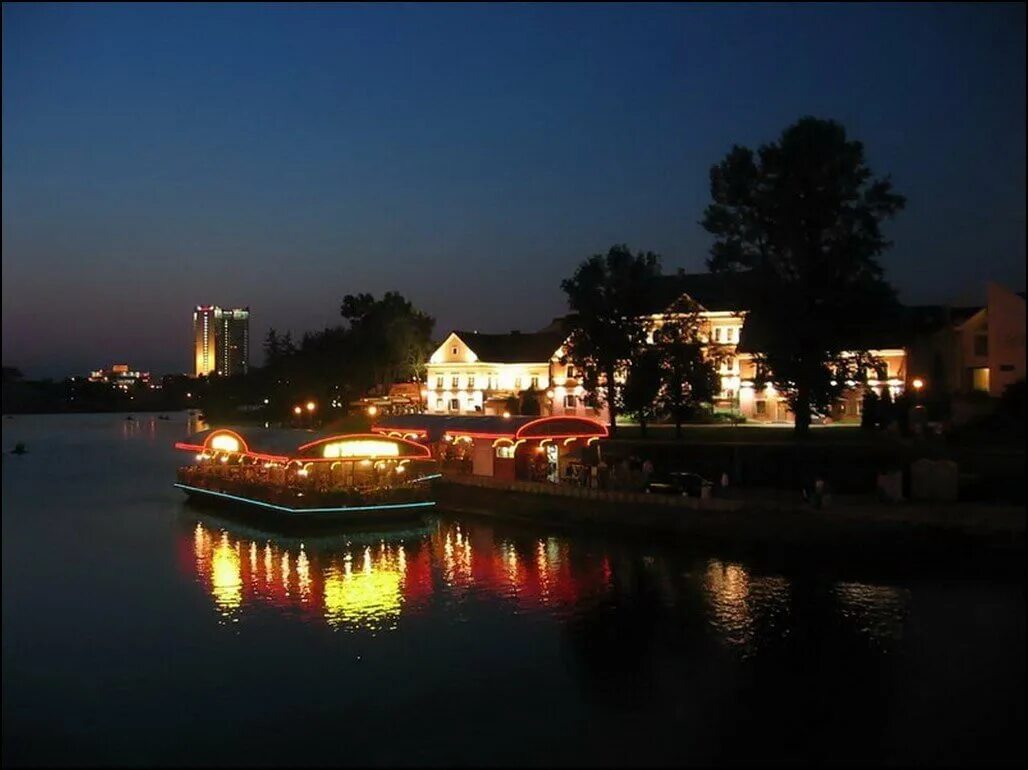 Могилев ночью. Могилев. могилёв ночью. ночной могилев фото.
