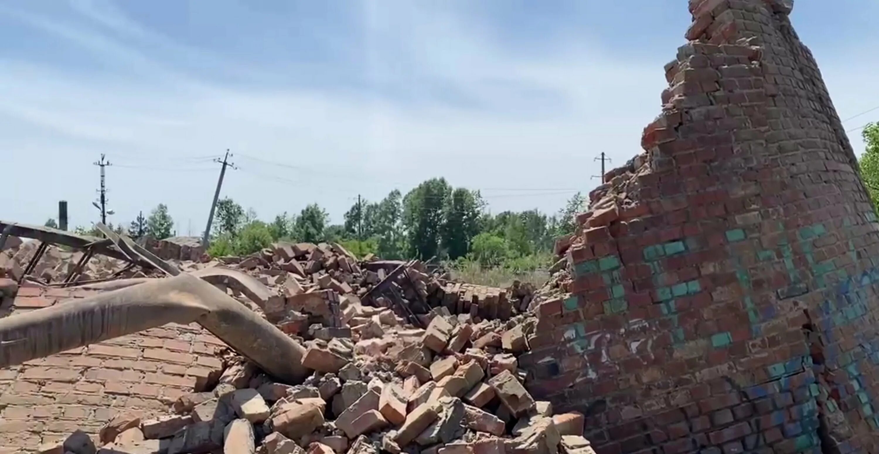 Город рухнувший от звуков труб