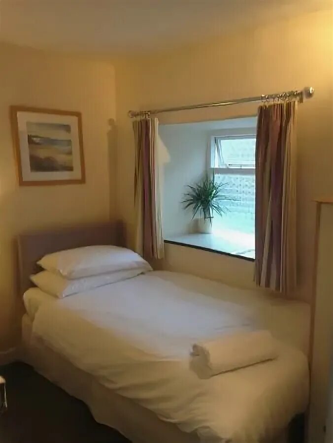 Single room перевод на русский. Types of rooms in the hotel. Single room перевод на русский. Конкуренты 4 звездочных отелей. Room in a hotel.