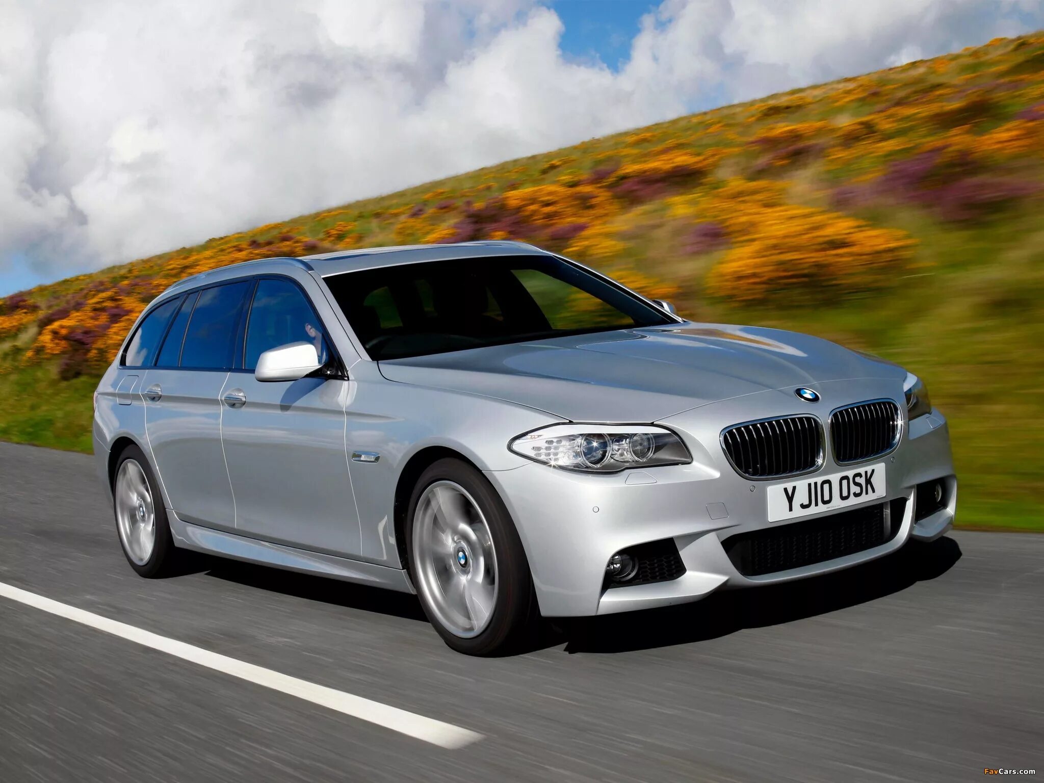 Bmw 5 дизель. BMW 5 f11. BMW m5 f11. BMW 5 Series 525. BMW 525 f11.