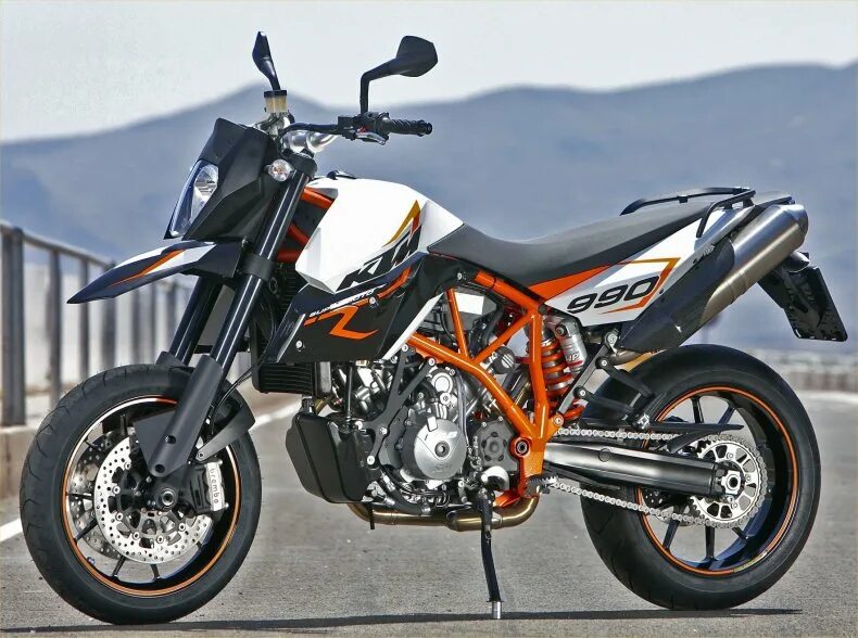 Ктмы. Мотоцикл КТМ Supermoto. КТМ 990 Supermoto. Супермото KTM 990. KTM 990 Supermoto r.