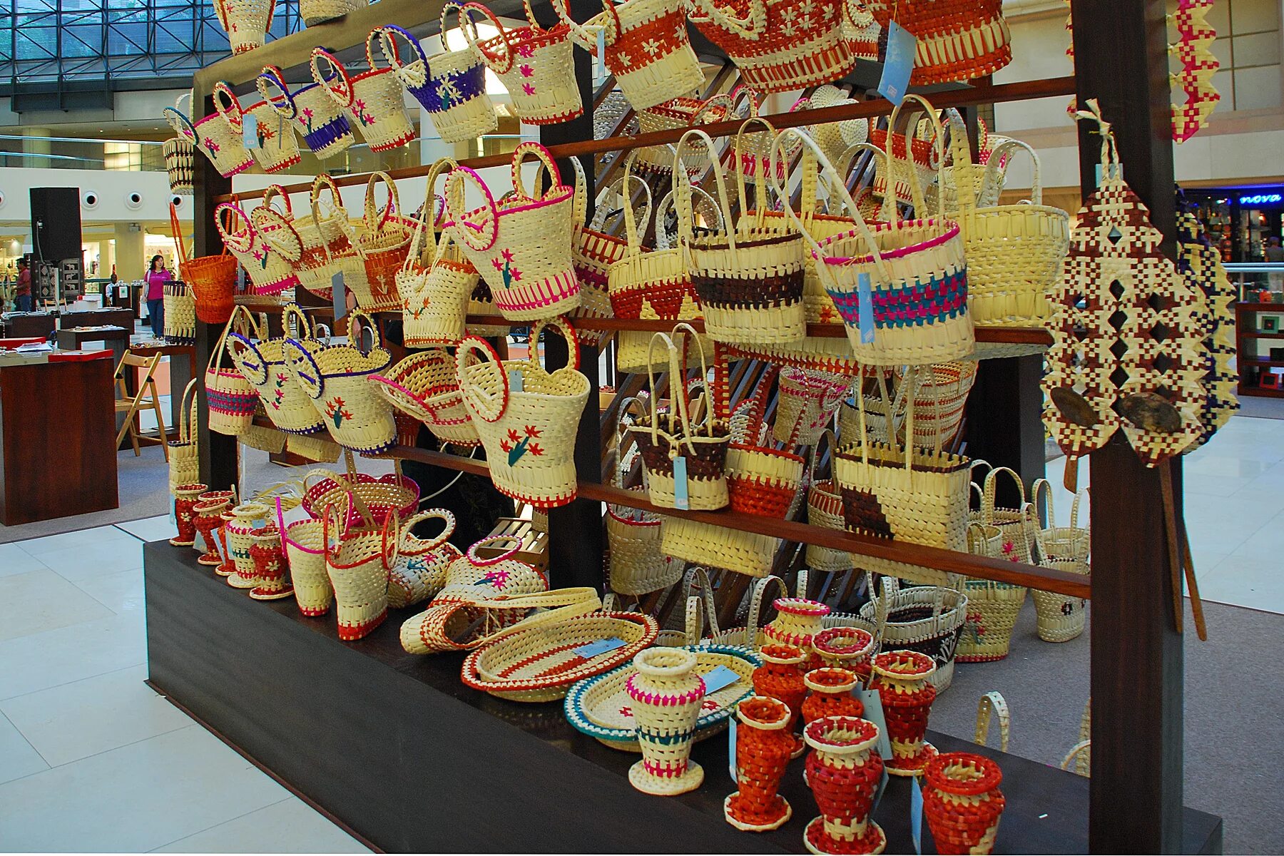 Что привезти из шри. Керамика шри ланка. shopping на шри ланке. сувениры со шри ланки. сувениры с кубы.