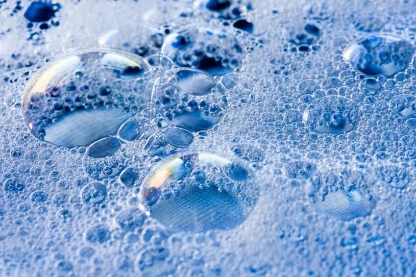 Моем руки. Мыльная вода. Мыльные руки. Пена от мыла. В мыльной воде 2.