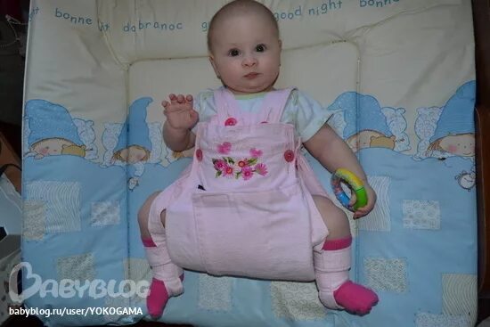 дети до года. со скольки месяцев ставят на ножки. ходунки pituso w1119pa8. со скольки месяцев ставят на ножки. стремена кошля.