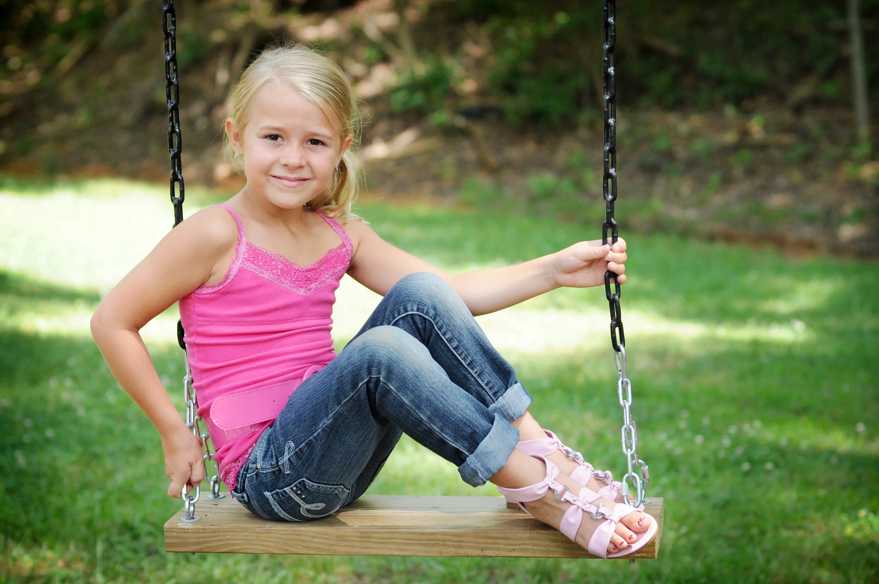 Глубокая девочка. Kid girl video. Kid girl video. Мелкая / little. Дети беседуют.