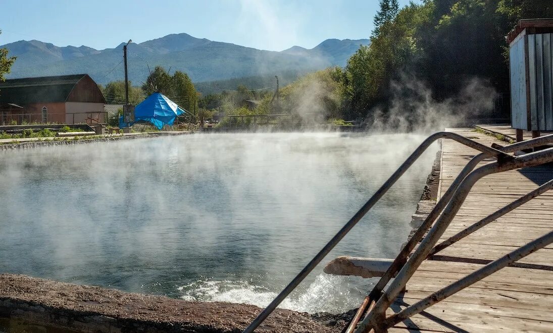 Поселок горячая вода