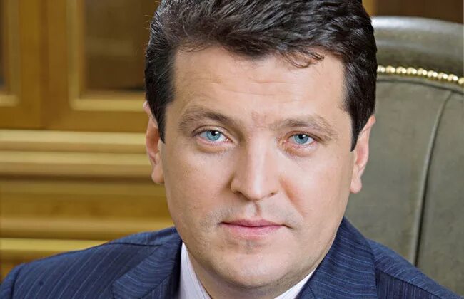 Ильсур раисович метшин фото. Метшин ильсур раисович мэр города казани. Ильсур метшин казань. Метшин ильсур раисович жена. Метшин город.