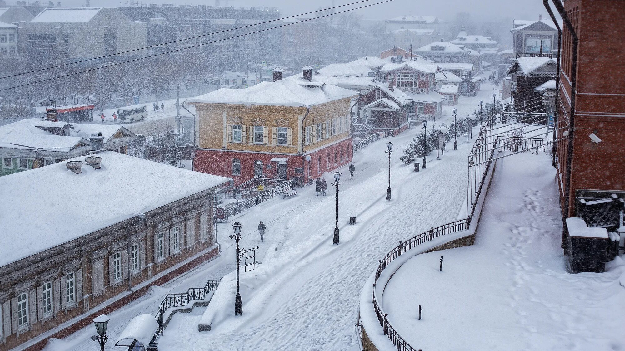 Снег в апреле Иркутск. Иркутск зима. Снегопад. Зима город в Иркутской обл.