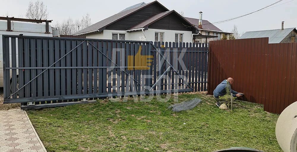 Ограждение из профнастила. Забор обл. Забор габион. Забор обл. Металлические заборы для дачи.