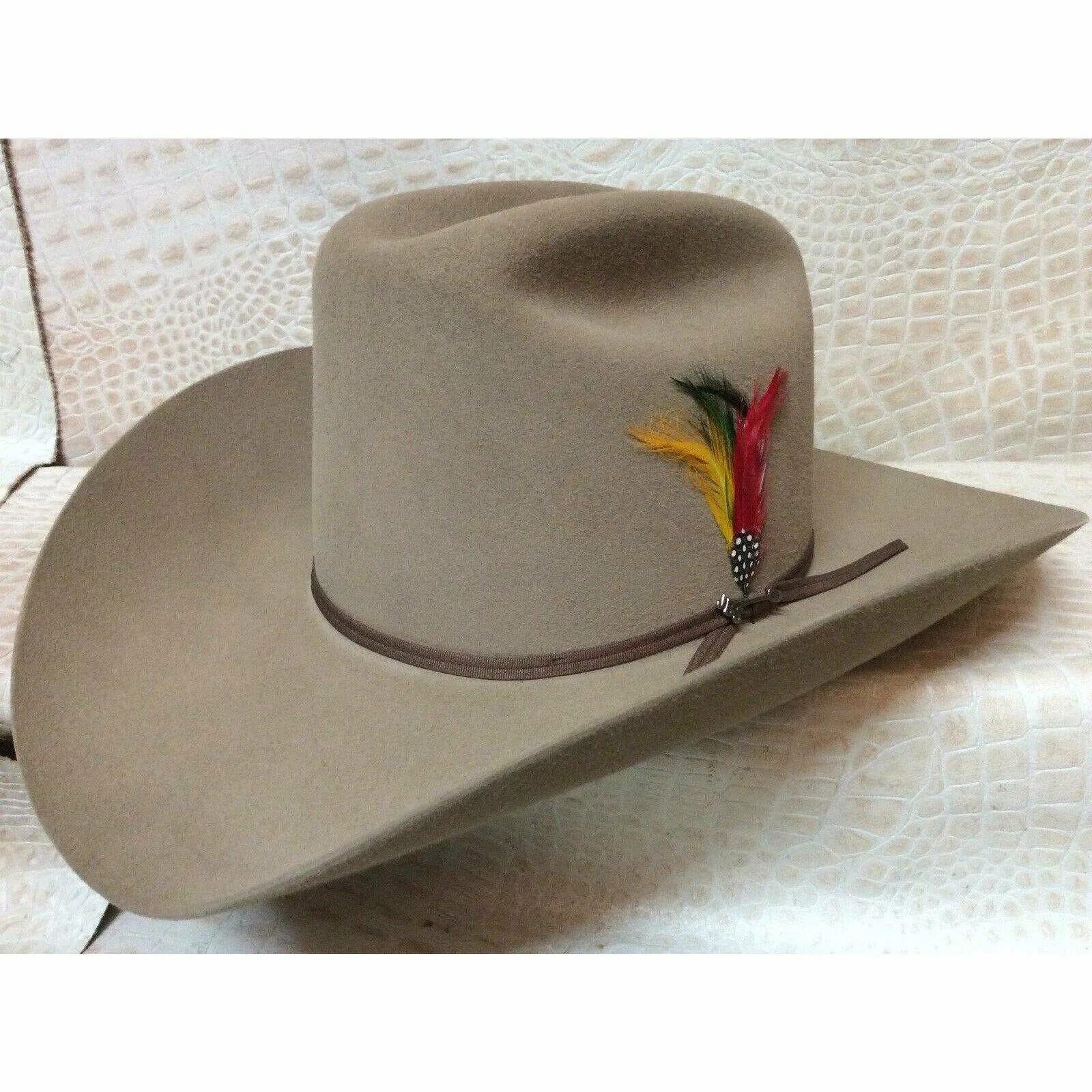 Как почистить фетров. Ковбойская шляпа из подручных средств. Шляпа Stetson из фетра. Способы чистки фетровой шляпы. Шляпа фермера.