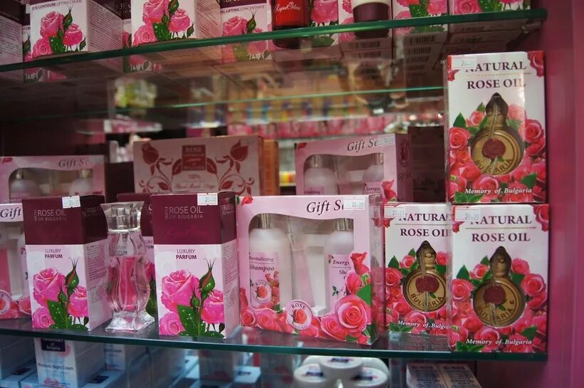Natural rose oil "regina roses" - Bulgarian Food EUROPE