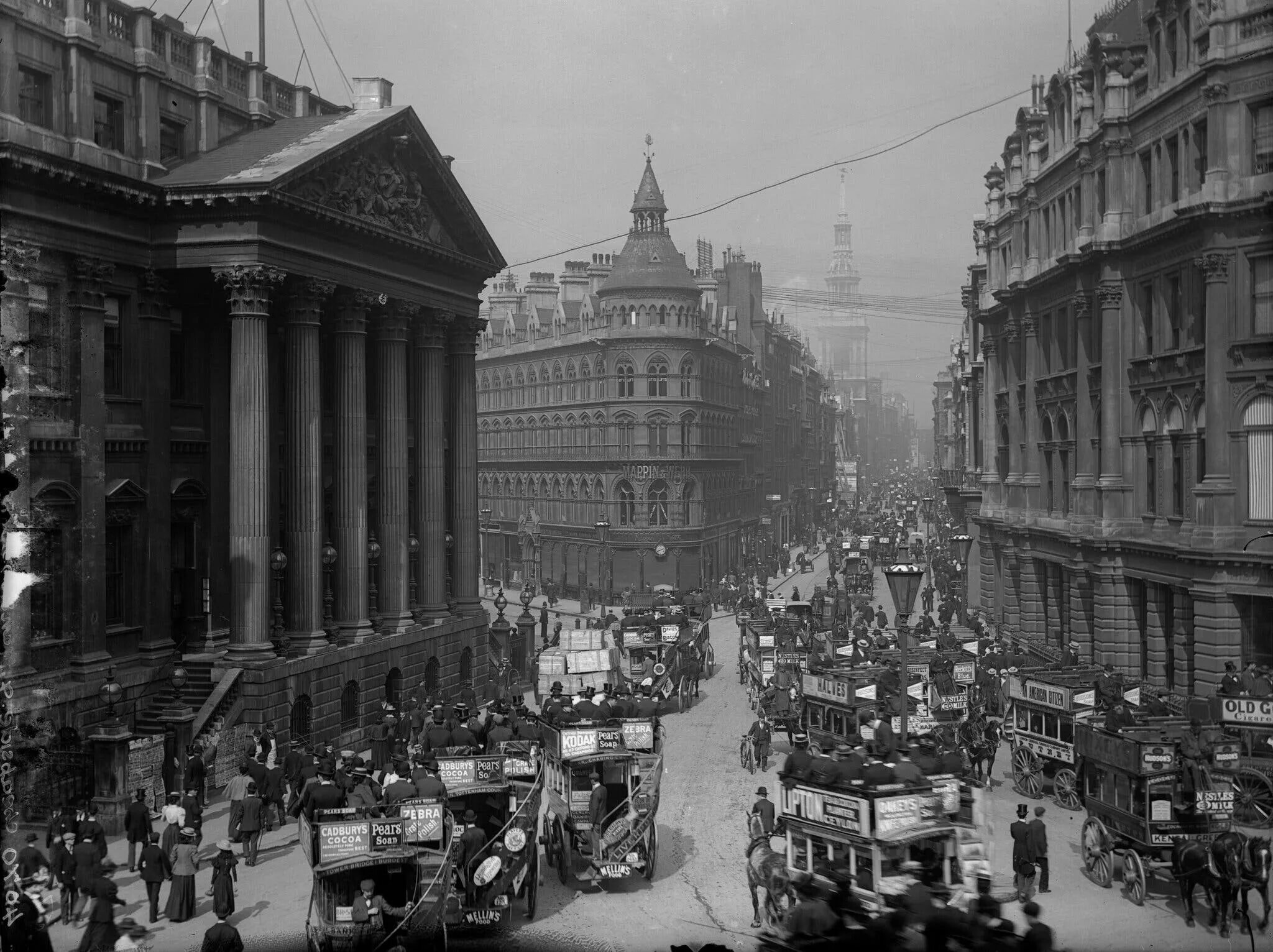 тегеран 19 век. как выглядел мир 50 лет назад. спиталфилдс лондон. Which castle was used as a fortress and a family home. цирк ретро фото.