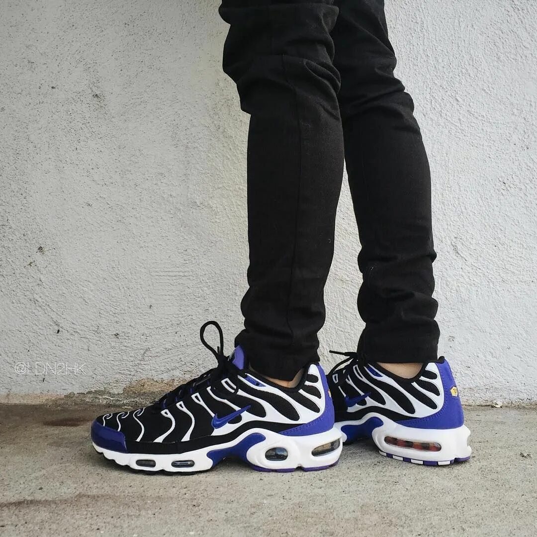 Tn style. Nike air max tn plus outfit. nike air max tn plus. nike tn style. nike air max plus outfit.