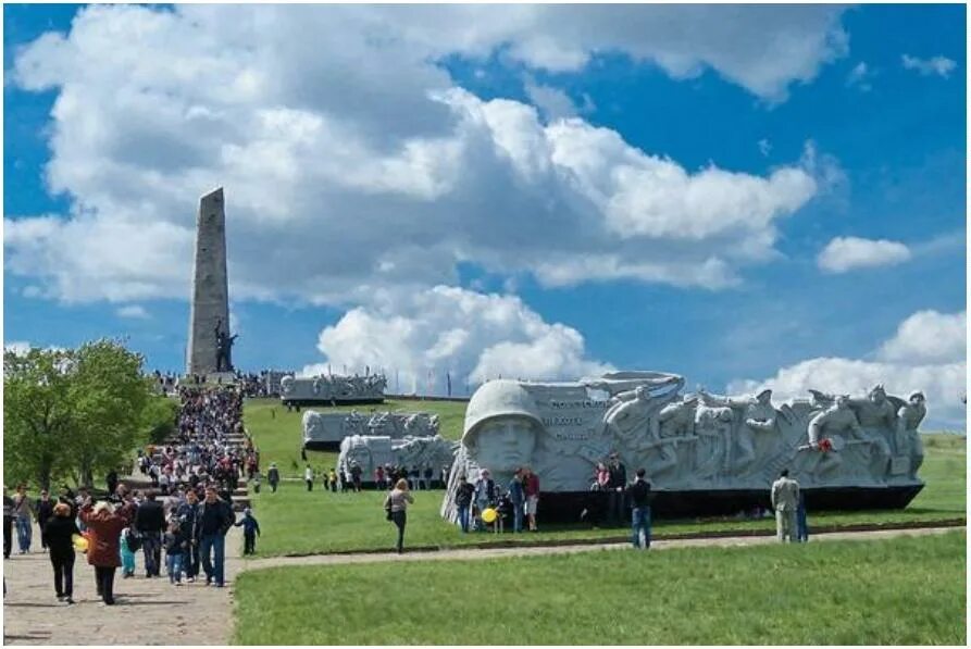 Памятник геноциду советского народа. Мемориальный комплекс Саур-могила. Мемориал Саур могила. Мемориал комплекс Саур-могила. Саур могила монумент.